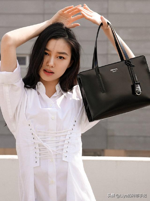 今年流行大包包，今夏最时髦的大包包都在这