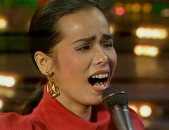 历年春晚回顾合集，央视春晚走过40年