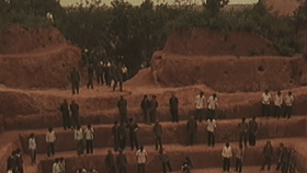 清代古墓发现奇怪女尸，历经百年五官却清晰可见