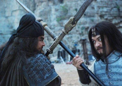 新三国三英战吕布，新三国三英吕布（刘备都差一点挂了）