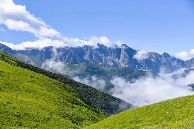 四川8月避暑旅游最佳去处，四川有一个清凉世界走红