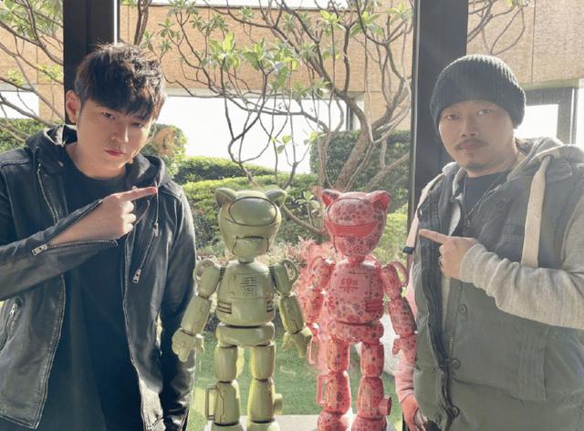 实力宠粉周杰伦和粉丝亲密互动，周杰伦粉丝破700万人气高