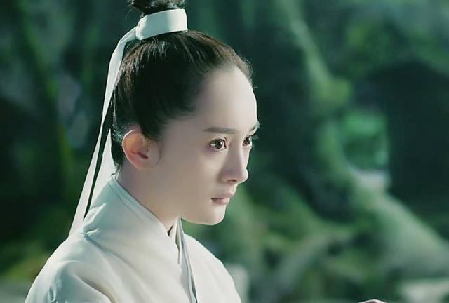 三生三世夜华受了伤白浅都哭了，夜华两万岁飞升上仙