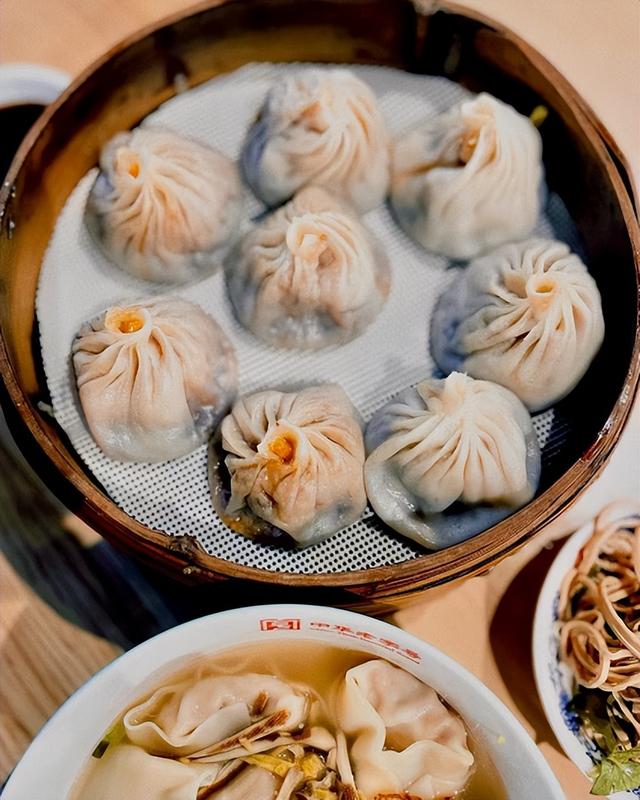 无锡美食特色推荐，无锡值得品尝的特色美食有哪些