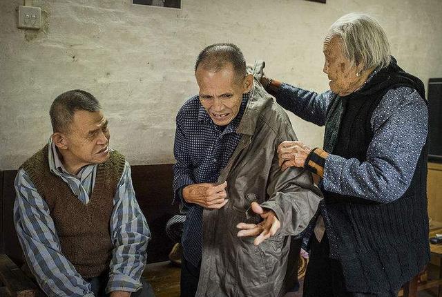 百岁老人陈秀英，百岁母亲陈秀英