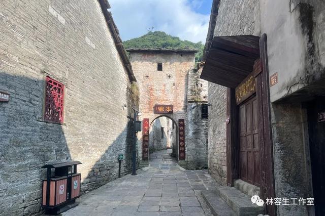 林容生乡村纪实，贵州深山里的美丽乡村