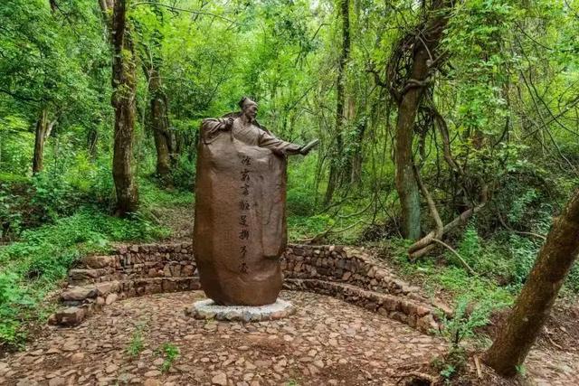鸡足山旅游攻略，11月免费的大理宾川鸡足山（大理宾川鸡足山景区旅游攻略）