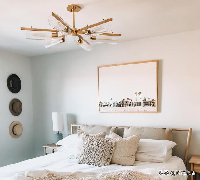 客厅吊灯效果图，50种优雅大气的卧室枝形吊灯装饰效果（最流行的客厅吊灯效果图）