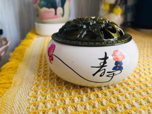 茶文案短句干净苦尽甘来，茶有浮沉