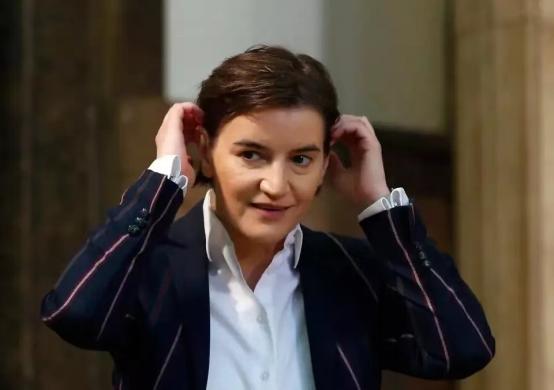 塞尔维亚女总理个人简介，塞尔维亚高颜值女总理