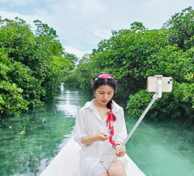 印尼群岛旅游攻略，令人尖叫的碧海蓝天-印尼海岛勿里洞岛二日游