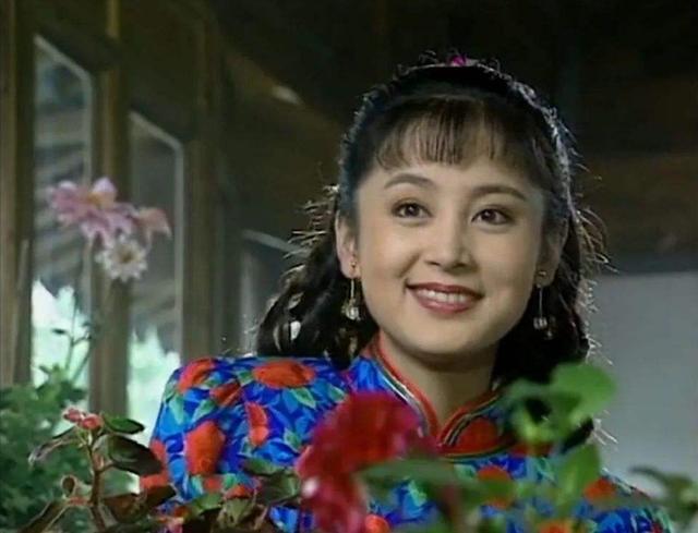 没有整过容的女明星，90年没整过容的女明星（“不老女神”现原形）