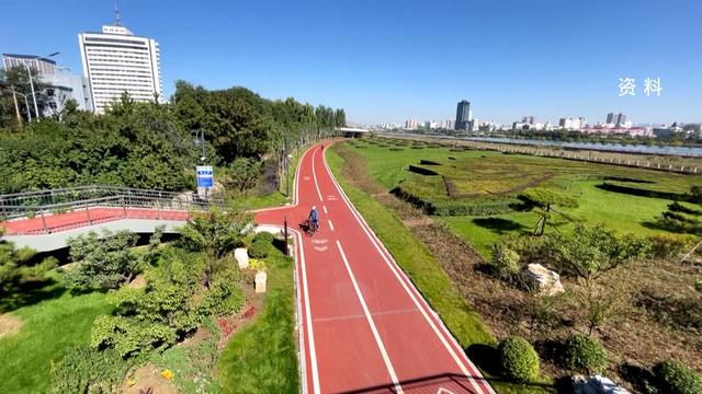 山西汾河公园近况，景区回应山西汾河湿地公园厕所门透明