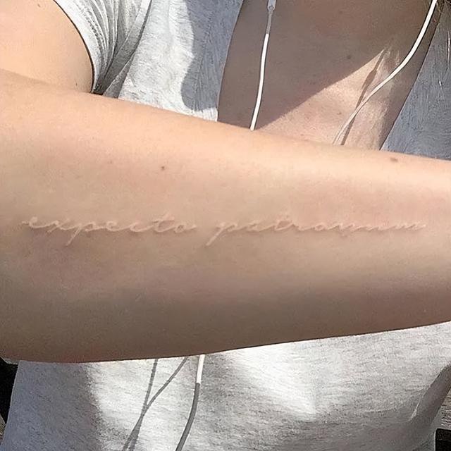 纹身隐形图案，鸽子血不一定能满足你