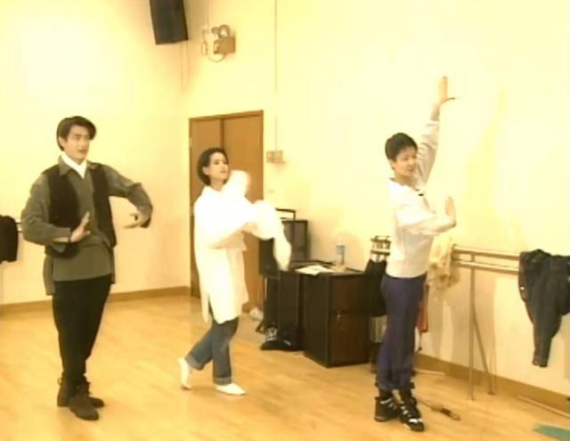 李若彤拍摄神雕侠侣深爱古天乐，李若彤承认拍摄“神雕”时曾入戏爱上古天乐