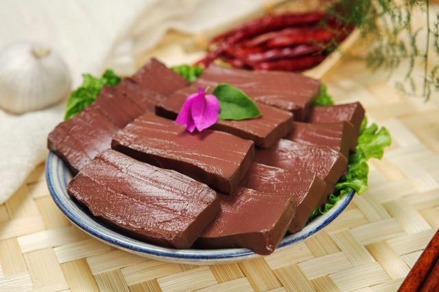 云南臭豆腐怎么烤，外国人下不去嘴