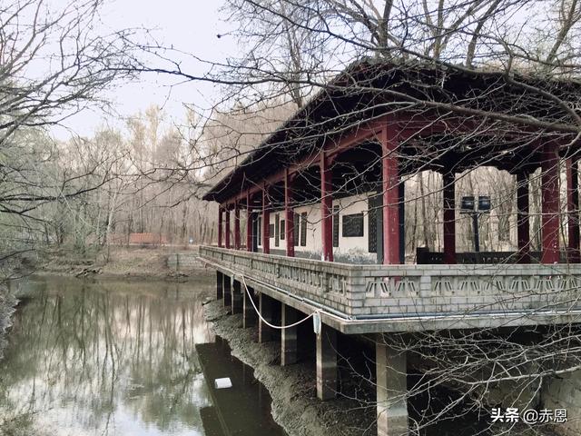 世界上最高的吊桥，据说世界上现存两座百年吊桥