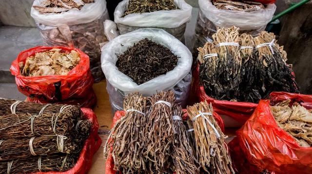 干菜怎么做好吃，农村晒干的菜怎样炒才好吃