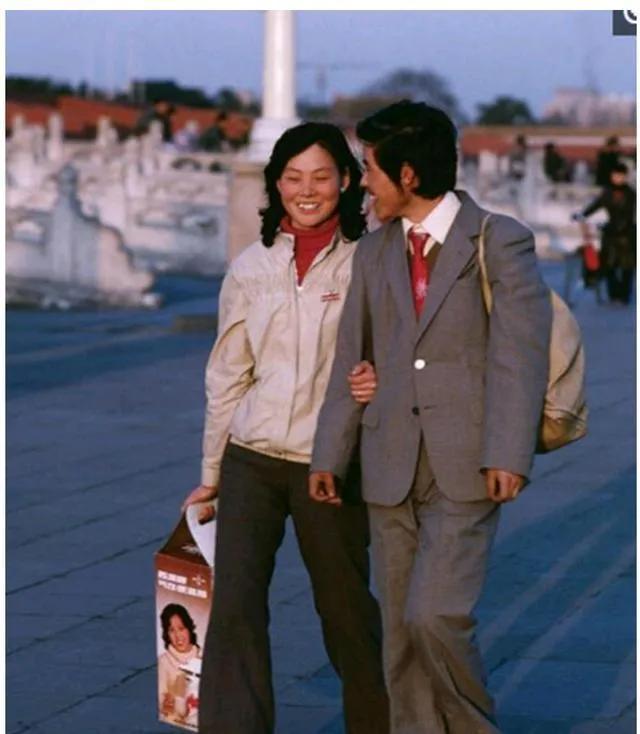 100种爱的方式，100种浪漫约会方法（为你准备了100种表白方式）