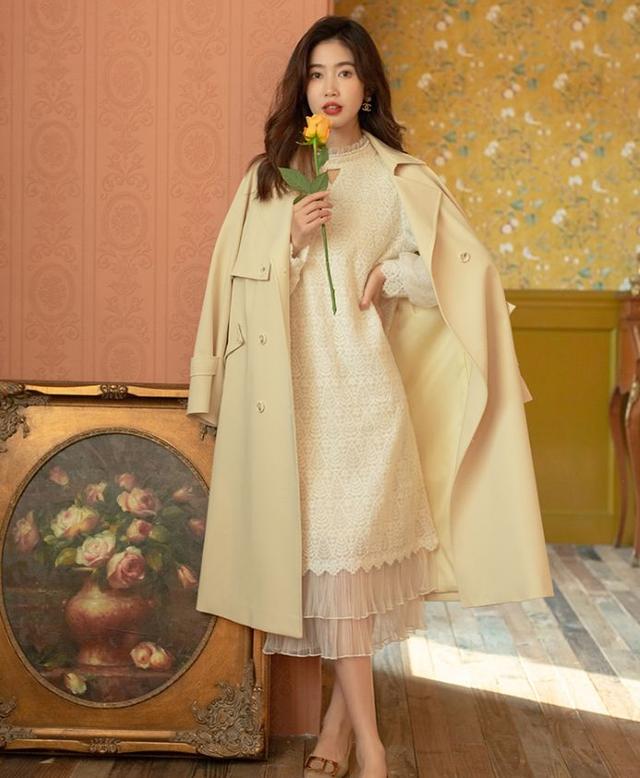 春季风衣的最佳搭配，这4种年轻又有女人味的搭配思路