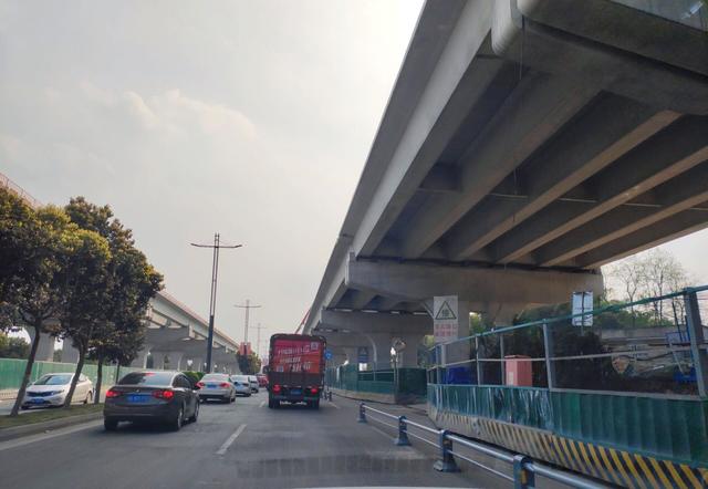 成绵高速扩容开通时间，成绵高速扩容项目铁板堰大桥全幅贯通