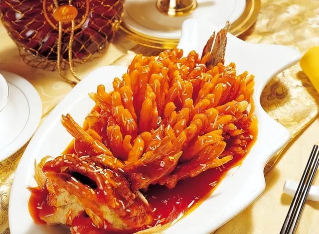 江苏有什么好吃的，知名的苏菜（江苏全国闻名的6大特产）