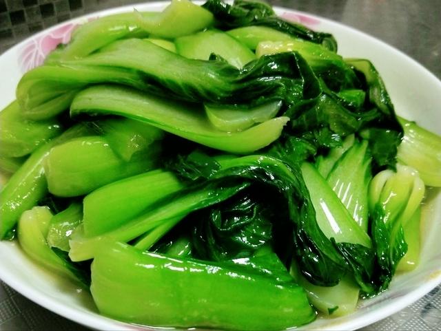 年夜饭菜谱大全20道，年夜饭必备的二十道菜简单好吃（年夜饭会做这20道菜）