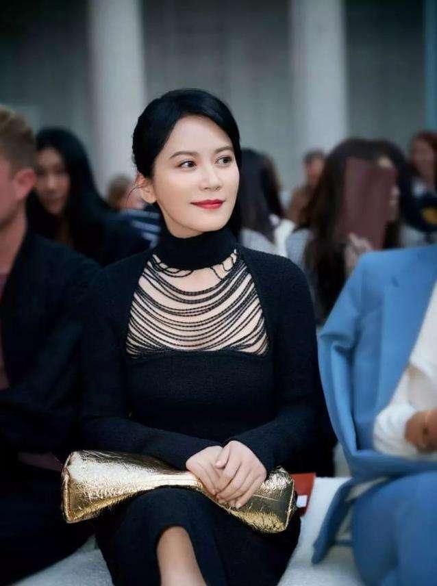 40岁美得让人移不开眼的女明星，这9位40+的“长腿”女星
