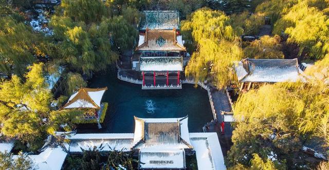 曾巩题厦门趵突泉，古人说厦门泉甲天下