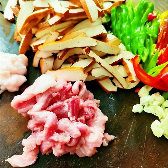 豆干炒什么好吃，豆干儿炒什么最好吃