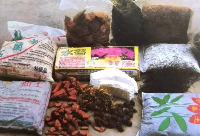 养兰花什么植料最好，这“3种”植料