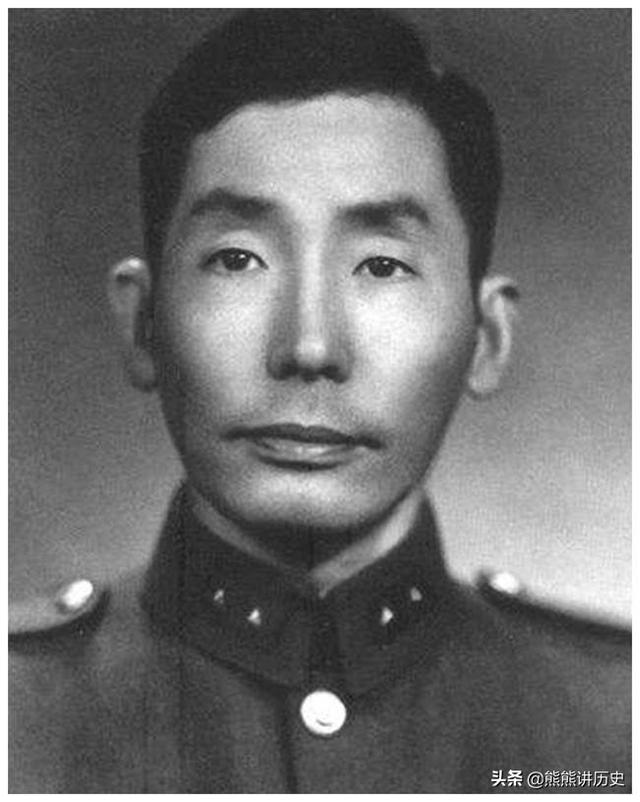 原来一个兵团有几个师，在16个主力兵团中