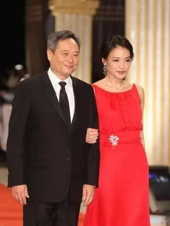 周冬雨多少岁了今年多大，32岁周冬雨被质疑面相变了