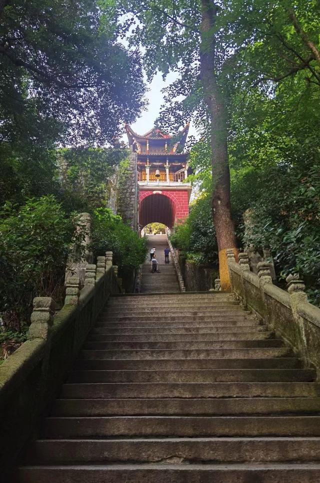 九华山最好的旅游攻略，九华山景区一日游攻略分享