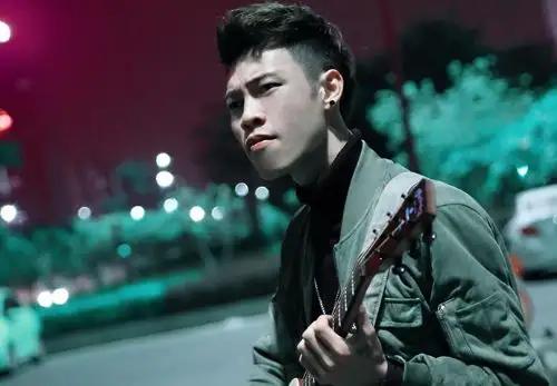 花姐最出名的三首歌狂浪，抖音狂浪是一种态度是什么歌谁唱的