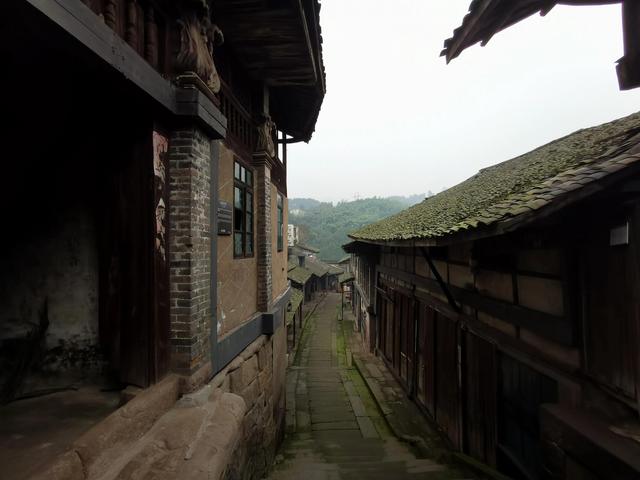 重庆主城周边古镇旅游推荐，我先给你推荐最值得游览的这二十三座