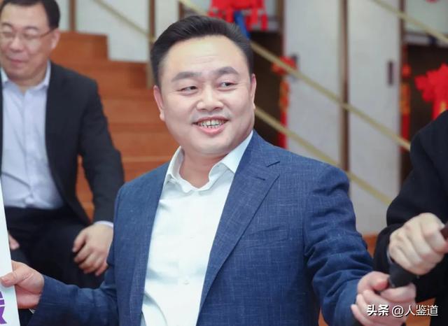 前首富黄光裕出狱19个月，首富真相:黄光裕家族的财富路径