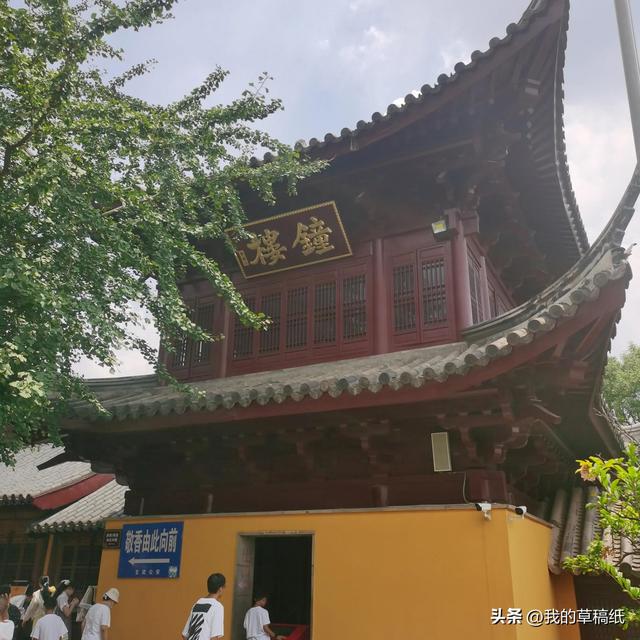 鸡鸣寺在哪个城市，古鸡鸣寺地点（天太热，南京鸡鸣寺的樱花开了）