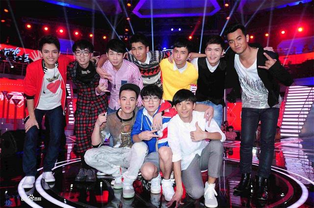 快男城堡生活直播，十位快男现状