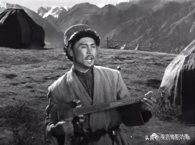 琵琶和柳琴的区别，琵琶和吉他外形区别（中国的哪些传统物件 柳琴）