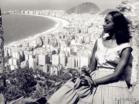 一个演黑奴的老片，女奴播出快40年了