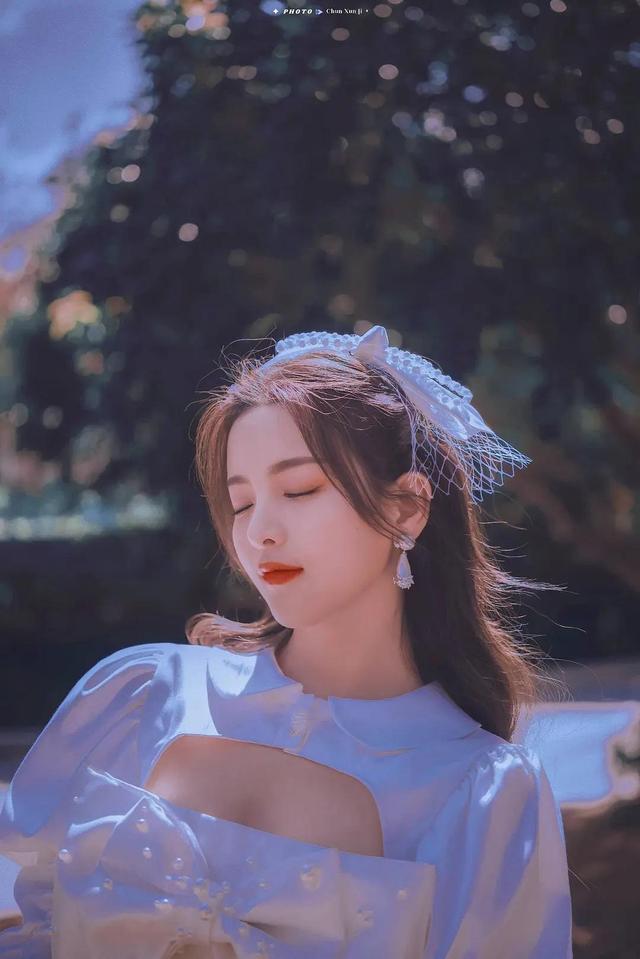 贫民窟女孩爆梗，贫民窟女生（贫民窟女孩一夜爆红）