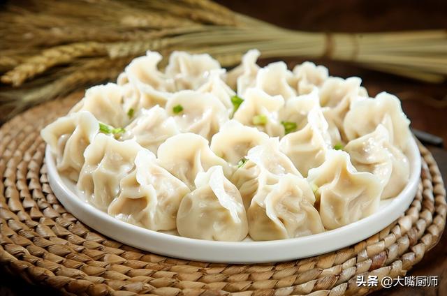 饺子汤汁怎么调，饺子馅怎么调才能有汤汁最好吃（调饺子馅想要口口爆汁）