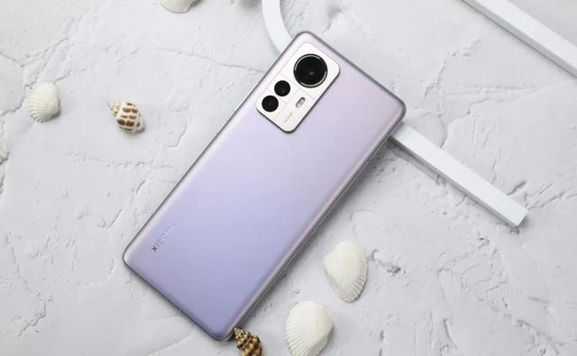 目前最顶级的安卓手机是哪个，四款“顶级安卓旗舰”手机推荐