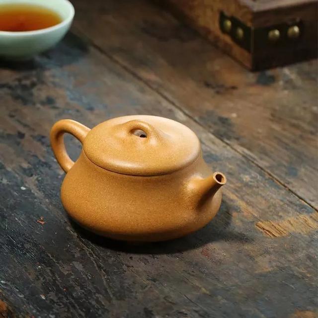 紫泥适合泡什么茶，紫砂壶不同泥料适合泡什么茶