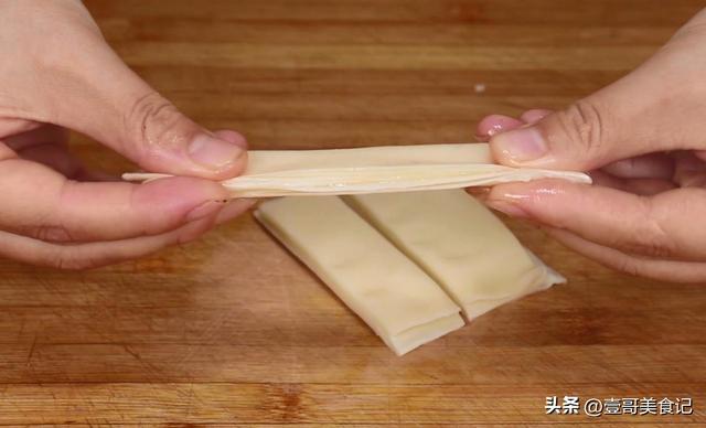 又薄又滑的馄饨皮怎么做，在家也能做出薄皮大馄饨