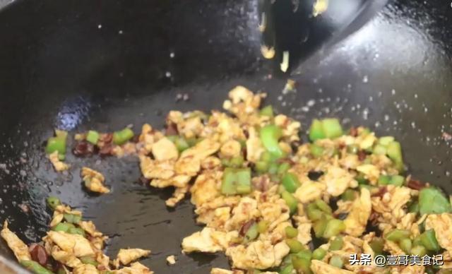 又薄又滑的馄饨皮怎么做，在家也能做出薄皮大馄饨