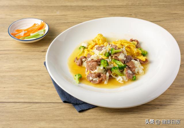 腹泻期间饮食食谱，想好点之后再吃东西