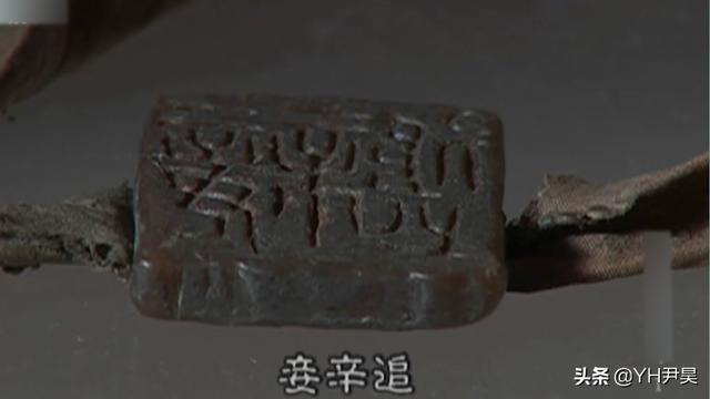 清代古墓发现奇怪女尸，历经百年五官却清晰可见