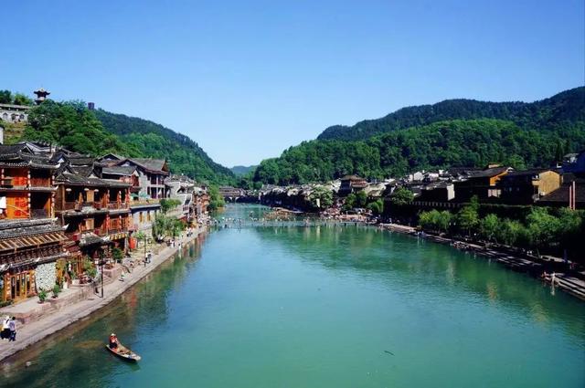 适合情侣旅游十大景点，盘点情侣必去的10个旅游目的地